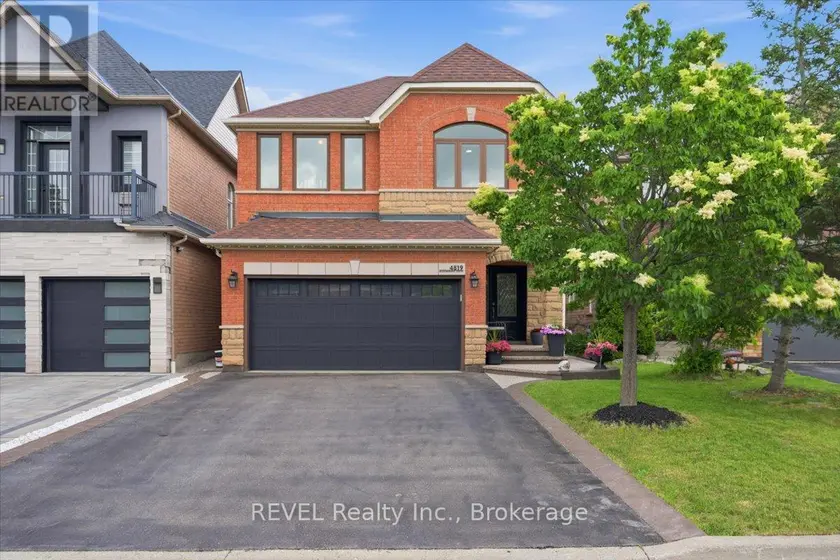 Detached at 4819 BLOOMBURG DRIVE, Mississauga