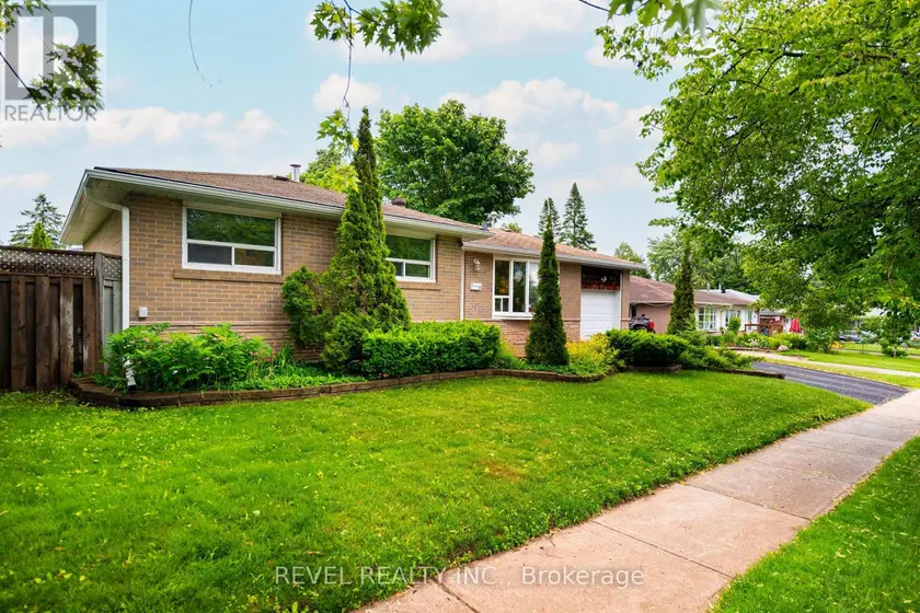 Detached at 67 CARLTON DRIVE, Orangeville
