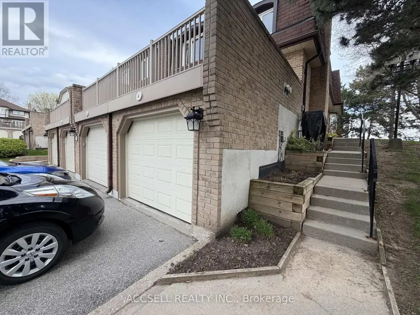Townhouse at 4 - 1510 UPPER MIDDLE ROAD, Burlington