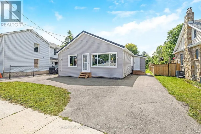 Detached at 98 MAIN STREET N, Halton Hills