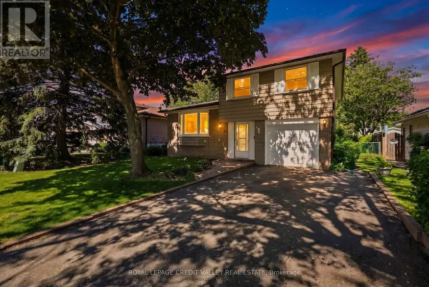 Detached at 32 FARMINGTON DRIVE, Brampton