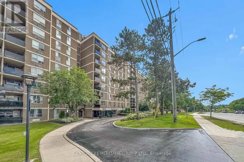 Apartment at 206 - 2835 ISLINGTON AVENUE, Toronto