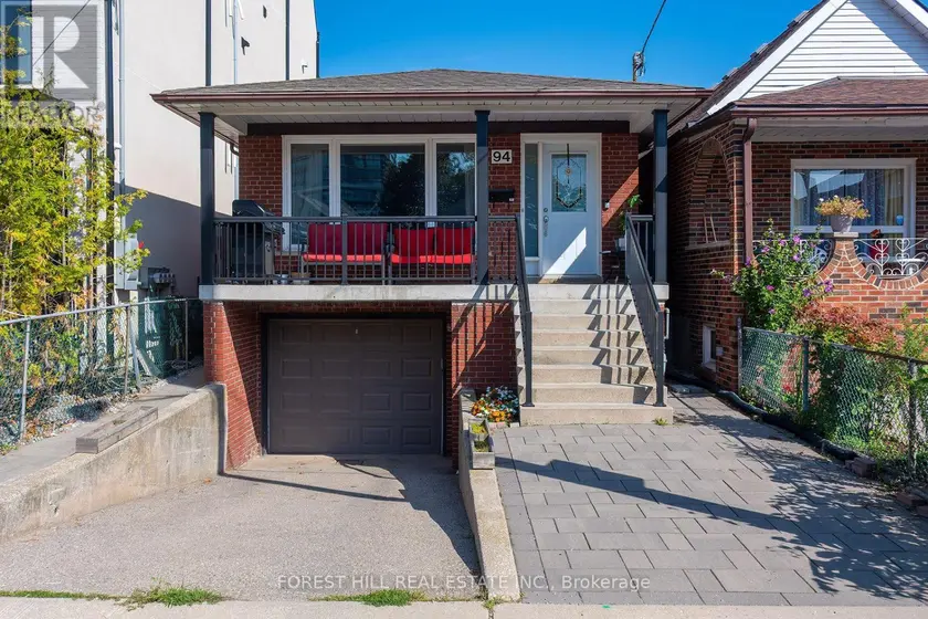 Detached at 94 BELGRAVIA AVENUE, Toronto