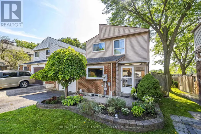 Detached at 3 - 336 QUEEN STREET S, Mississauga