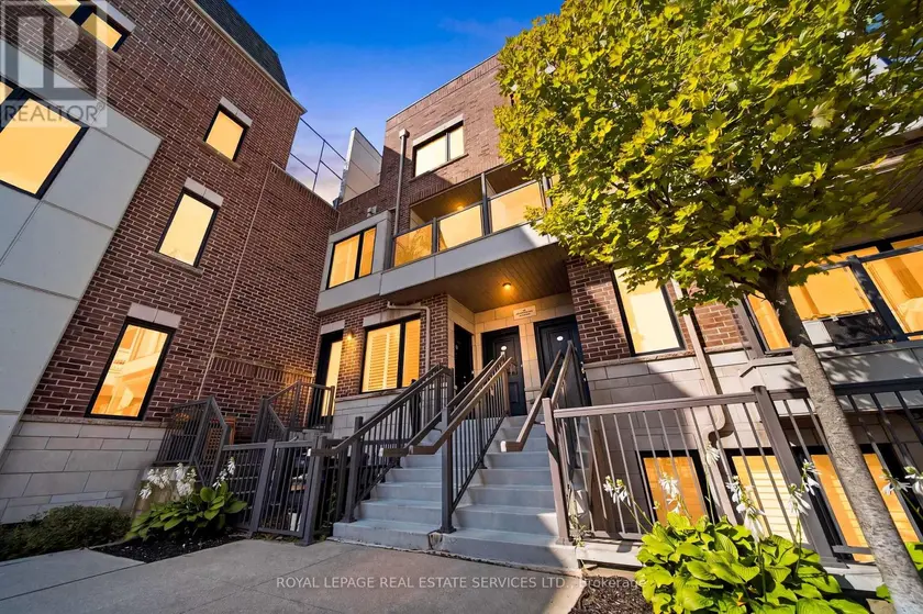 Townhouse at 402 - 8 DRUMMOND STREET, Toronto