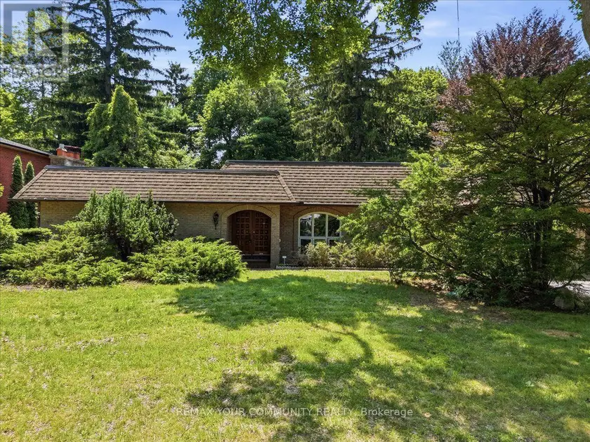 Detached at 1528 KNARESWOOD DRIVE, Mississauga