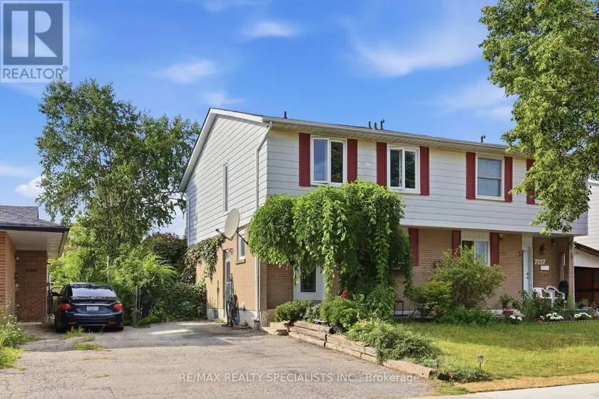 Semi-Detached/Link at 7259 SILLS ROAD, Mississauga