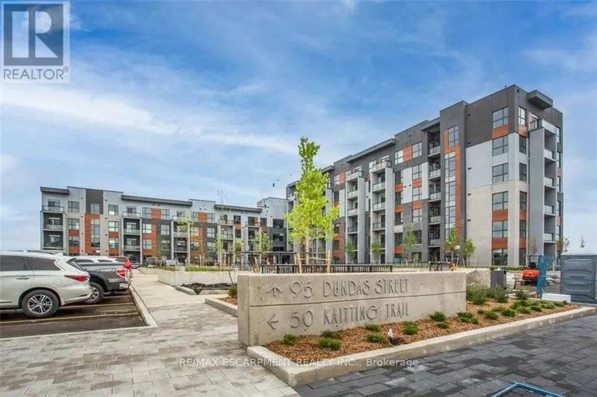 Apartment at 507 - 95 DUNDAS STREET W, Oakville