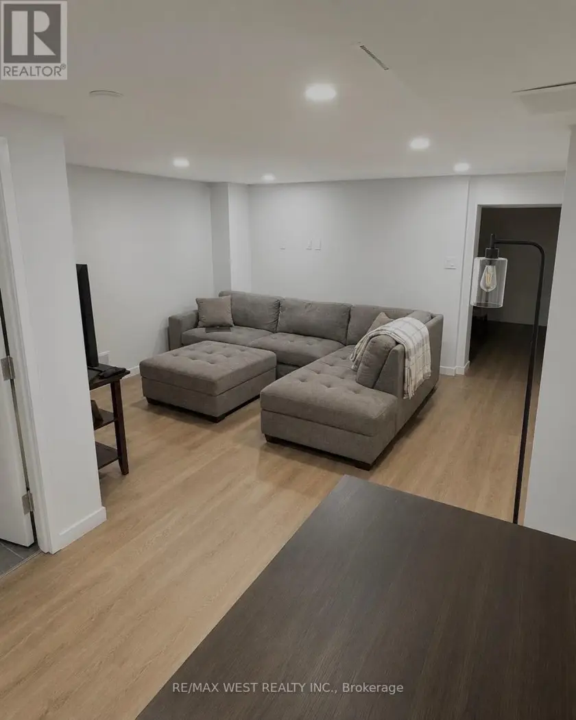 Detached at LOWER - 41 WESTROYAL ROAD, Toronto