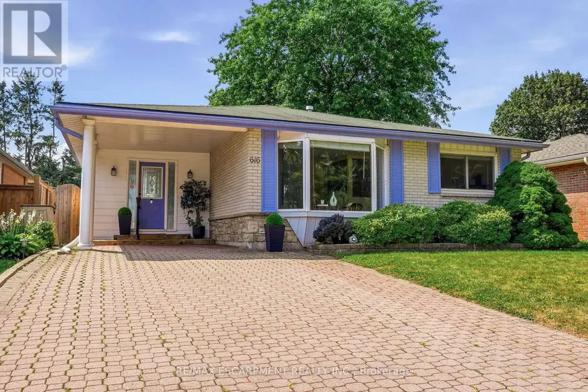 Detached at 616 MULLIN WAY, Burlington
