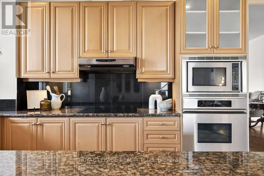 Apartment at TPH4 - 35 KINGSBRIDGE GARDEN CIRCLE, Mississauga