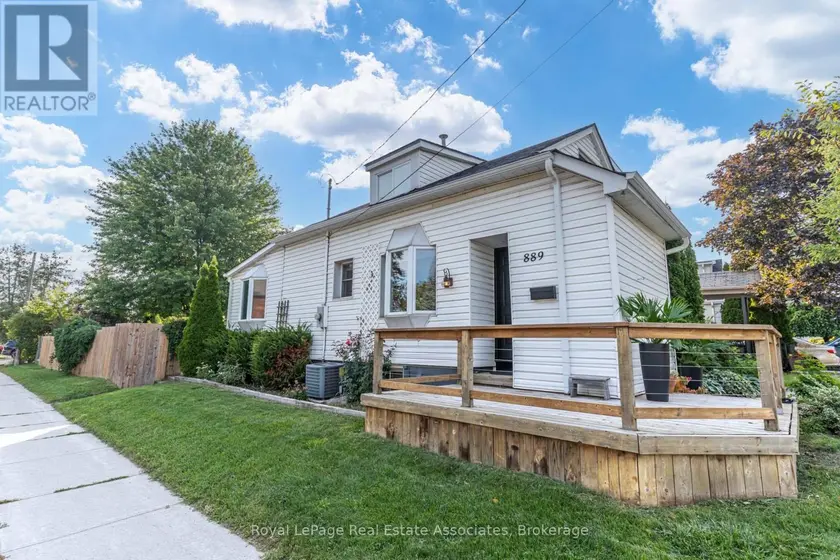 Detached at 889 THIRD STREET, Mississauga