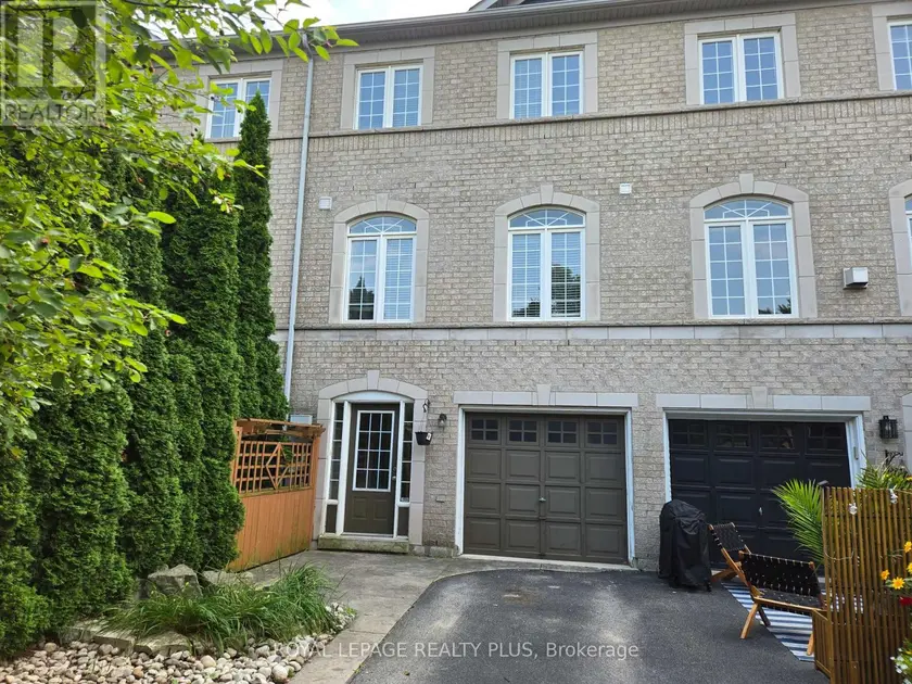 Townhouse at 2333 SUTTON DRIVE, Burlington
