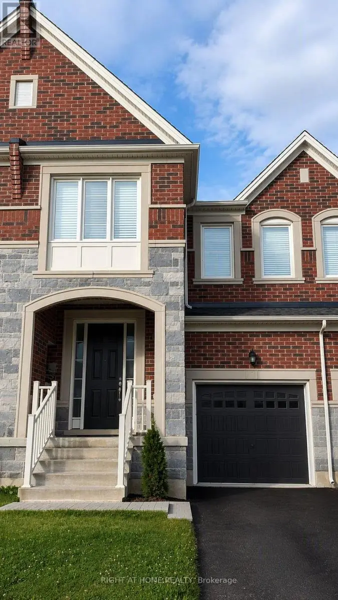 Townhouse at 7 LITTLE BRITAIN CRESCENT, Brampton
