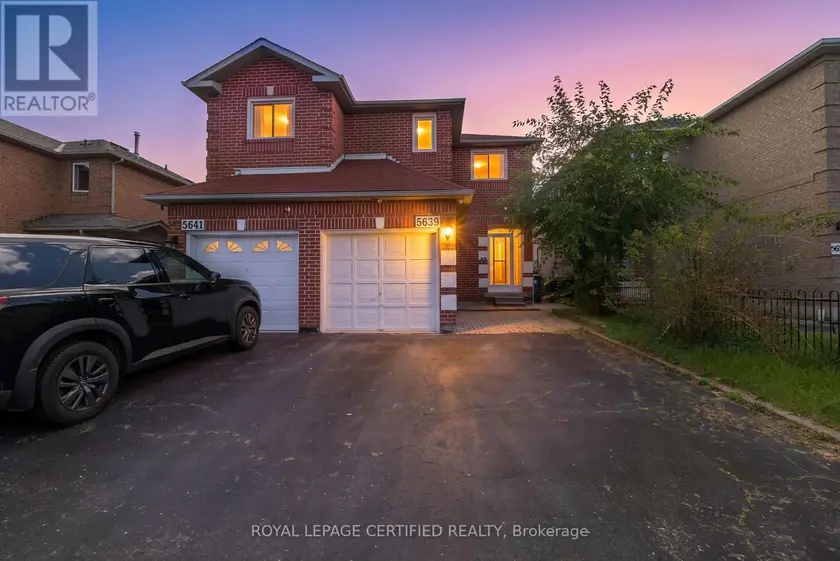 Semi-Detached/Link at 5639 WHISTLER CRESCENT, Mississauga