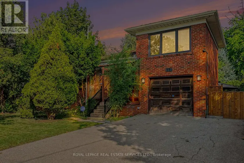 Detached at 647 BURNHAMTHORPE ROAD, Toronto