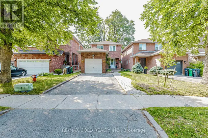 Detached at 7 CLIPSTONE COURT, Brampton