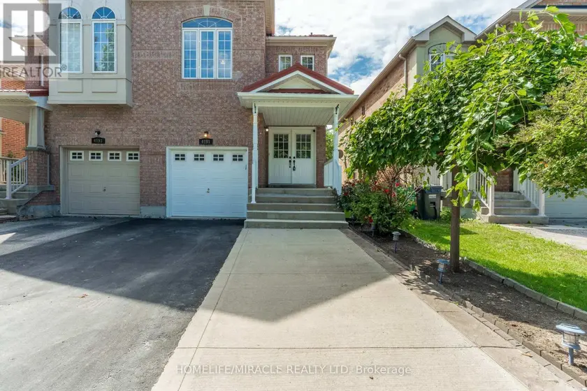 Semi-Detached/Link at 4191 GOLDENROD CRESCENT, Mississauga