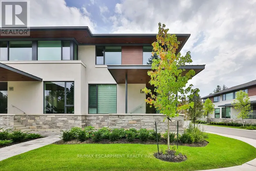 Townhouse at 16 - 10 MAPLE GROVE DRIVE, Oakville