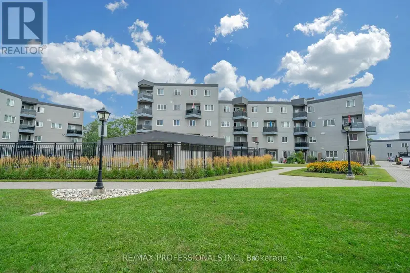 Apartment at 116 - 2001 BONNYMEDE DRIVE, Mississauga