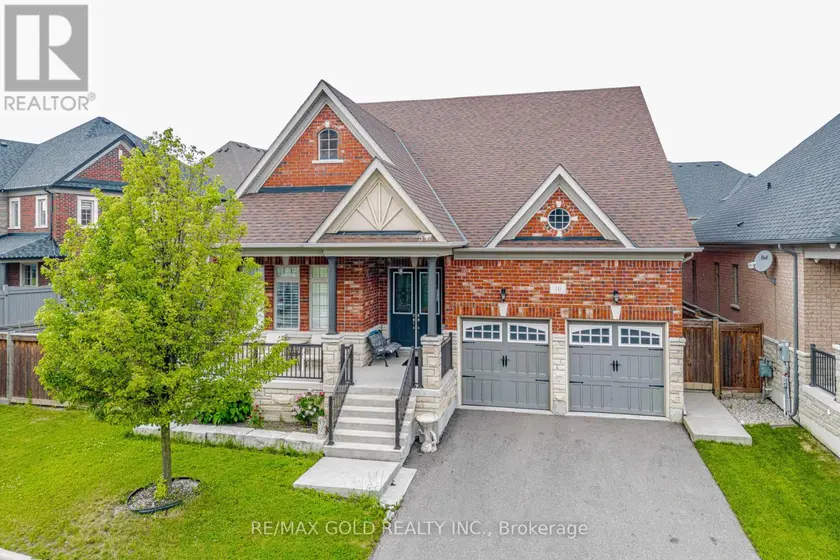 Detached at 10 FALKLAND ROAD, Brampton
