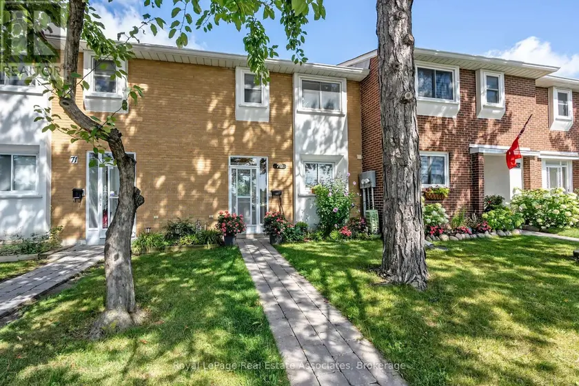 Townhouse at 70 - 3 CENTENNIAL PK ROAD, Toronto