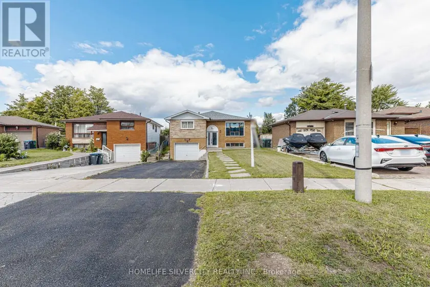Detached at 3701 KEENAN CRESCENT, Mississauga