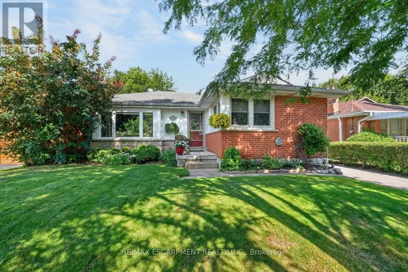 Detached at 465 SPRINGBANK CRESCENT, Burlington