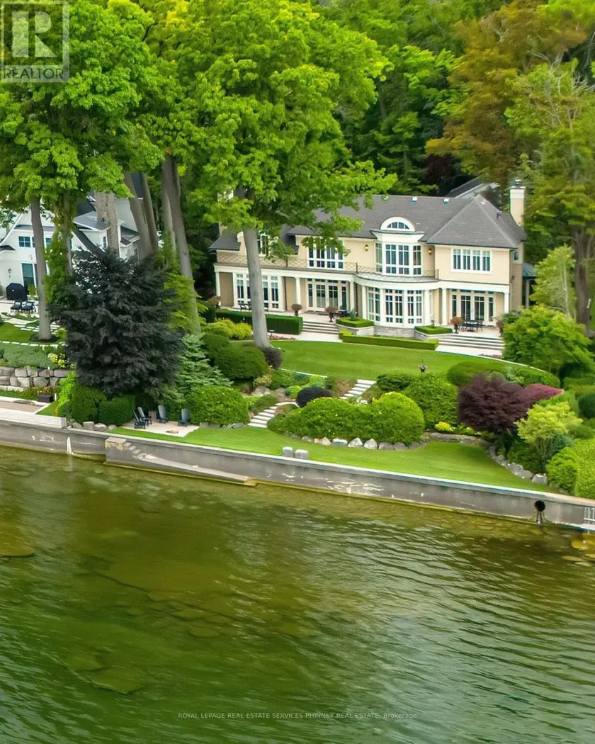 Detached at 6 ENNISCLARE DRIVE W, Oakville