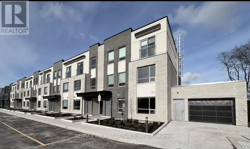 Townhouse at 113 - 62 DIXFIELD DRIVE, Toronto