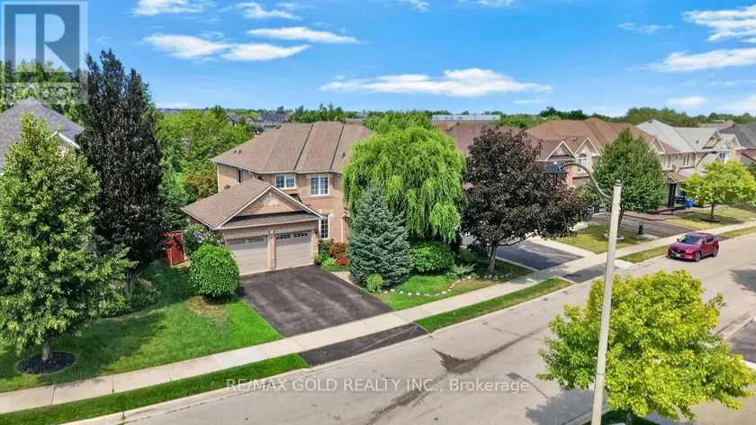 Detached at 40 MALDIVES CRESCENT, Brampton