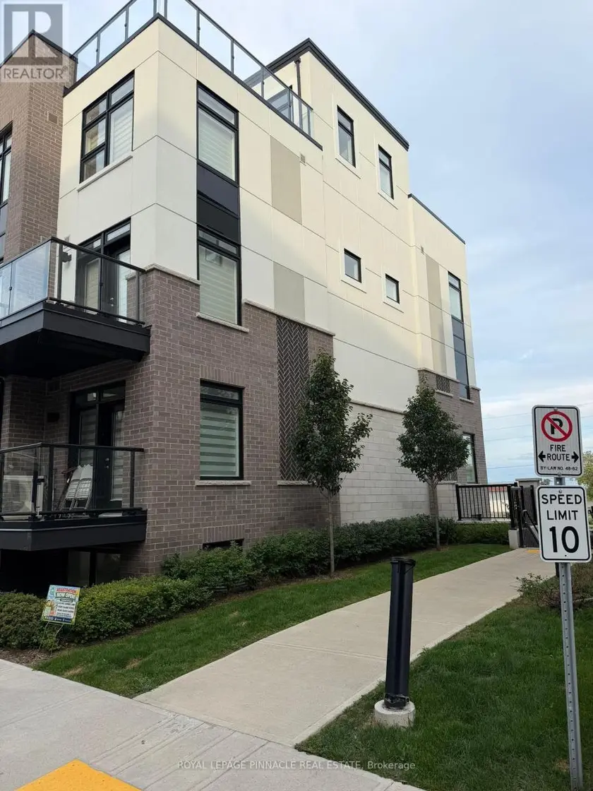 Townhouse at 123 - 1581 ROSE WAY, Milton