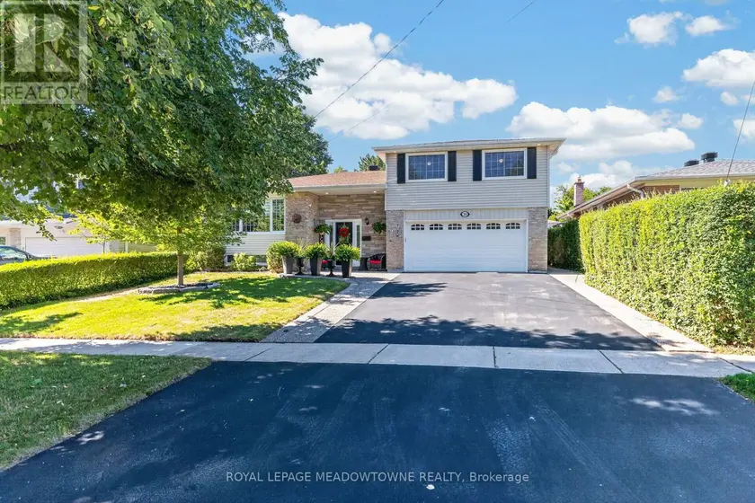 Detached at 30 METCALFE COURT, Halton Hills