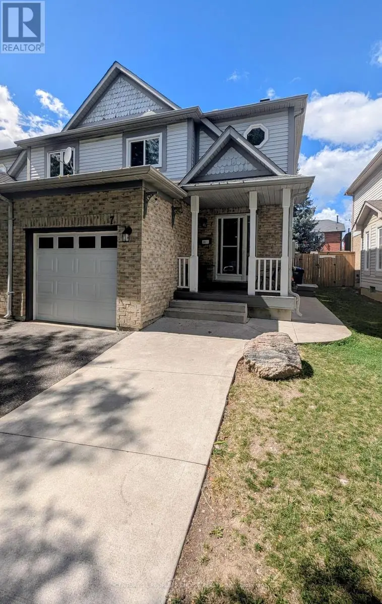 Semi-Detached/Link at 7 AMAZON COURT, Brampton