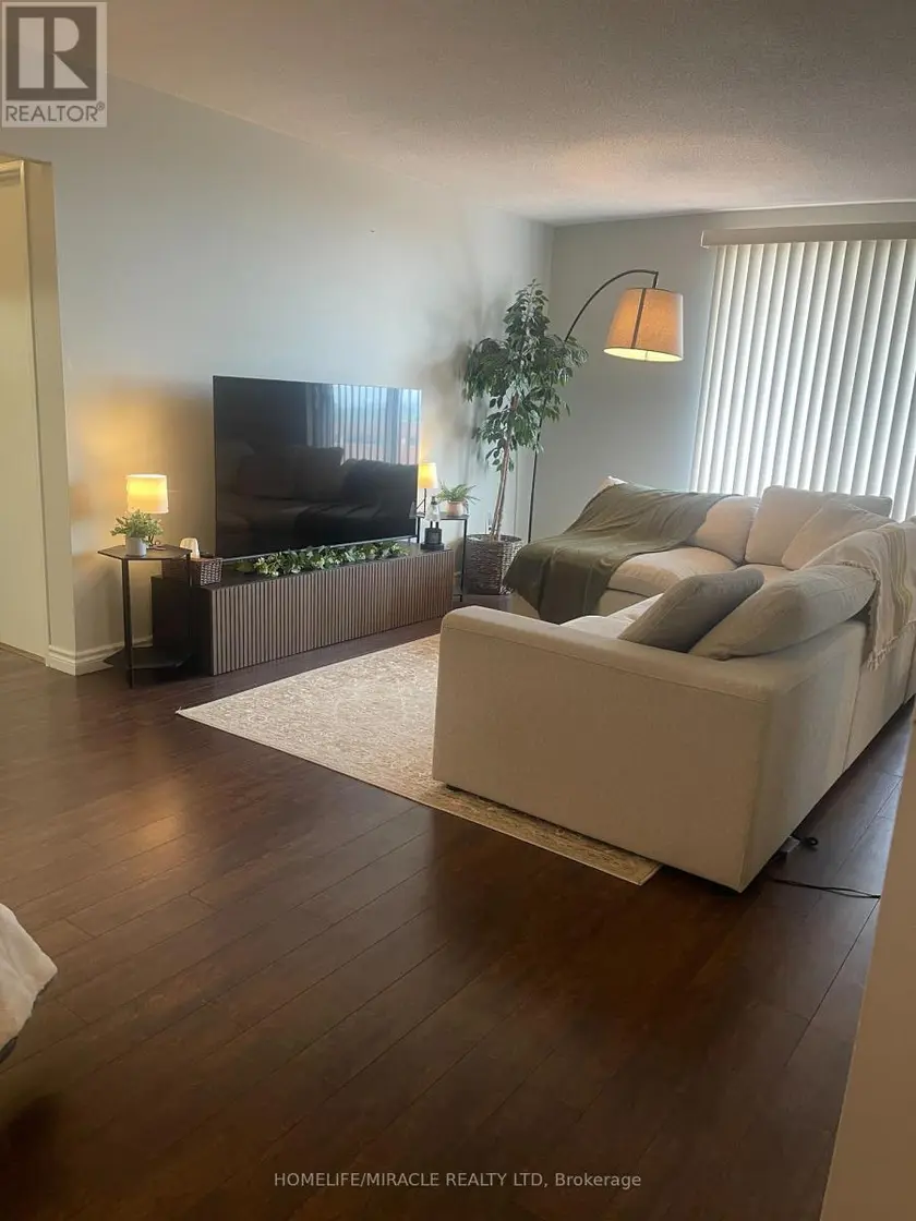 Apartment at 810 - 3555 DERRY ROAD E, Mississauga