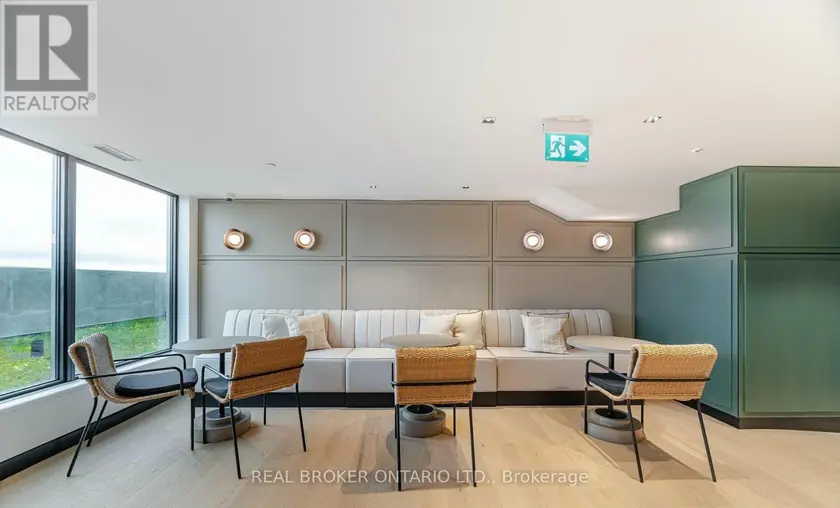 Apartment at 3 - 3200 WILLIAM COLTSON AVENUE, Oakville