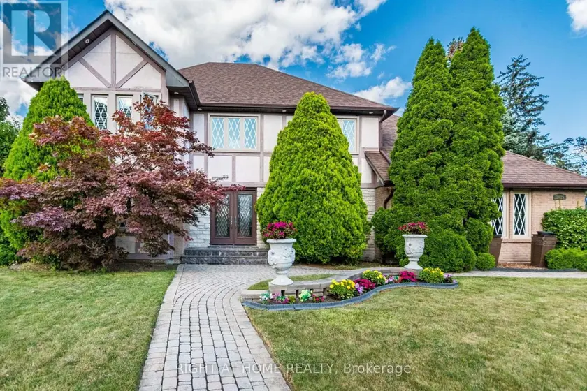 Detached at 2029 SAINT ANDREW'S PLACE, Mississauga