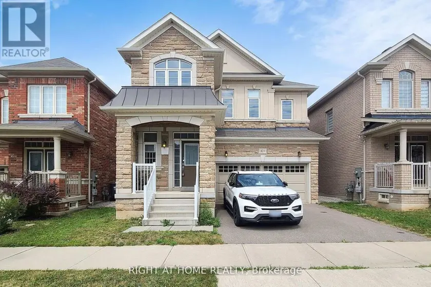 Detached at 423 GRINDSTONE TRAIL, Oakville