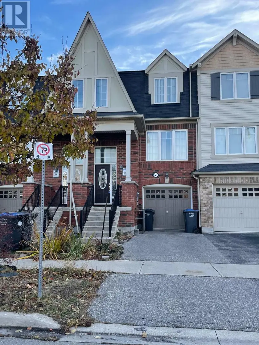 Townhouse at 7 BEVINGTON ROAD, Brampton