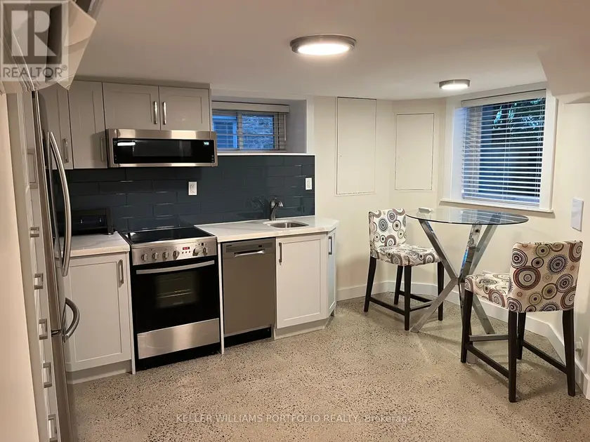 Detached at BSMT - 172 HIGH PARK AVENUE, Toronto