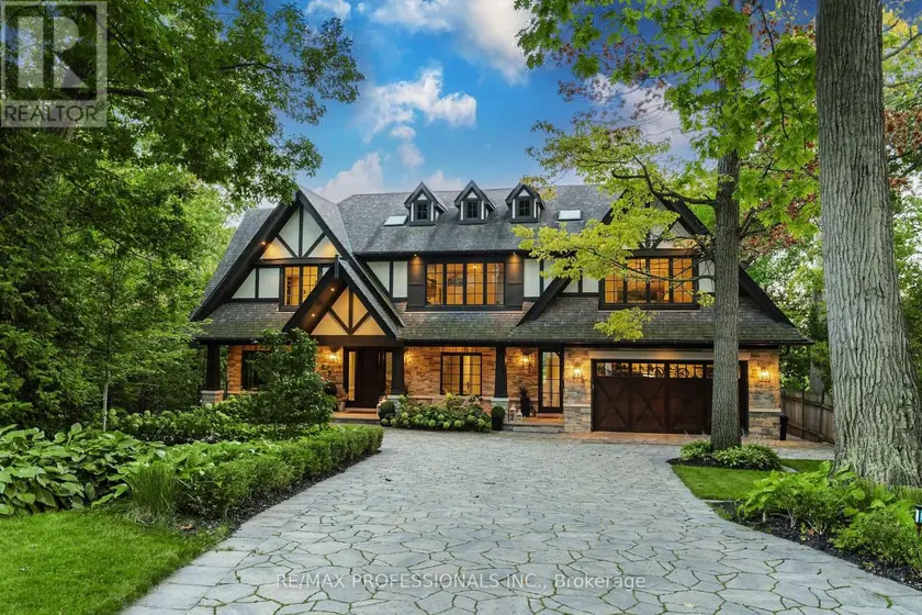 Detached at 23 RIVERSIDE CRESCENT, Toronto