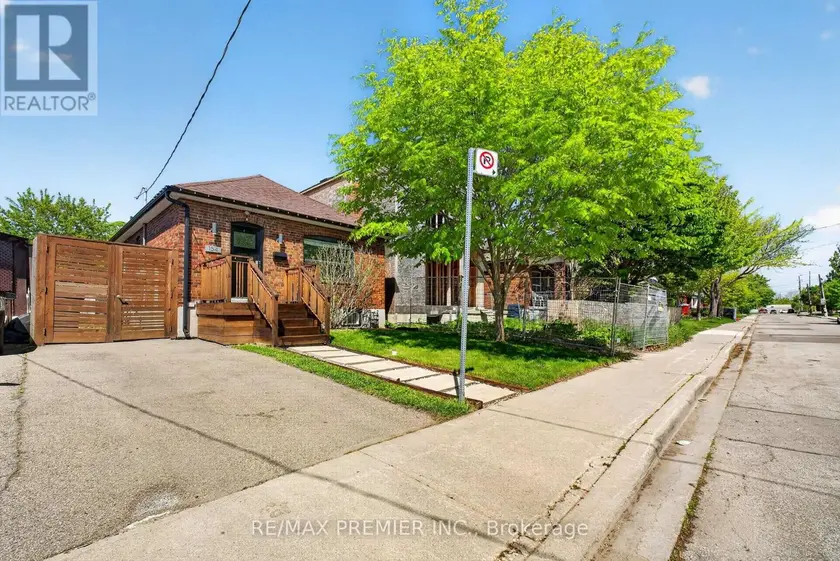 Detached at 154 FIFTH STREET, Toronto