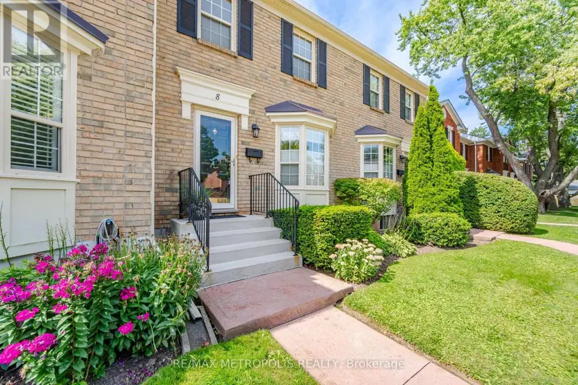 Townhouse at 8 - 2390 WOODWARD AVENUE, Burlington