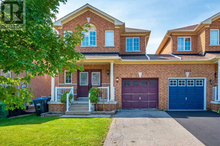 Semi-Detached/Link at 3257 RIDGELEIGH HEIGHTS, Mississauga