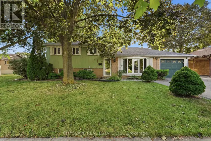 Detached at 12 VANDERBRENT CRESCENT, Toronto