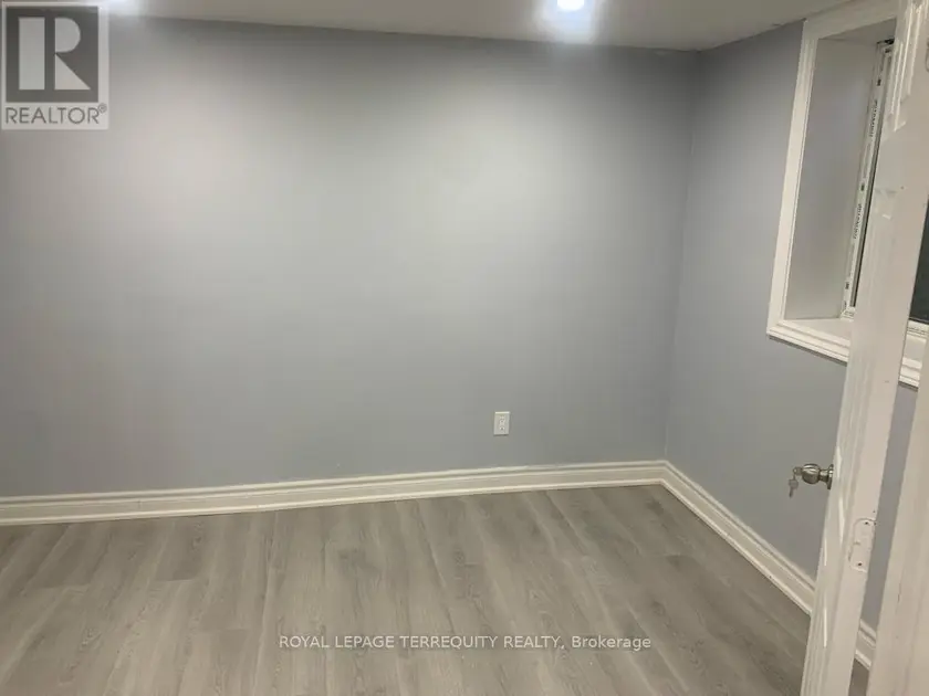 Semi-Detached/Link at 21 Judith Cres, Brampton