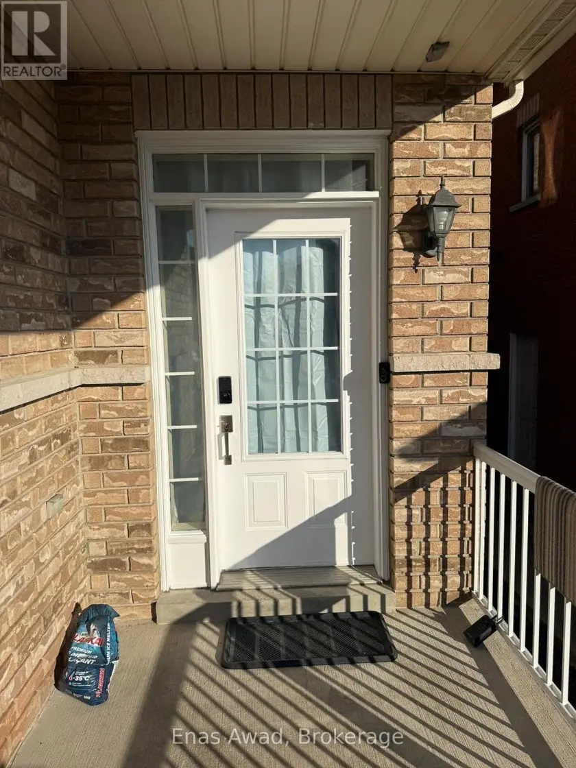 Semi-Detached/Link at 39 PALM TREE ROAD, Brampton