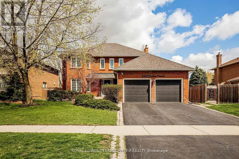 Detached at 2025 PARKLANE CRESCENT, Burlington