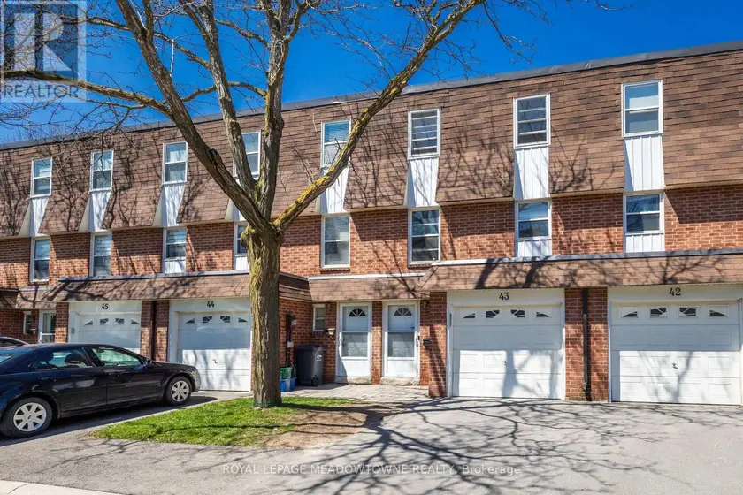 Townhouse at 43 - 235 BRONTE STREET, Milton