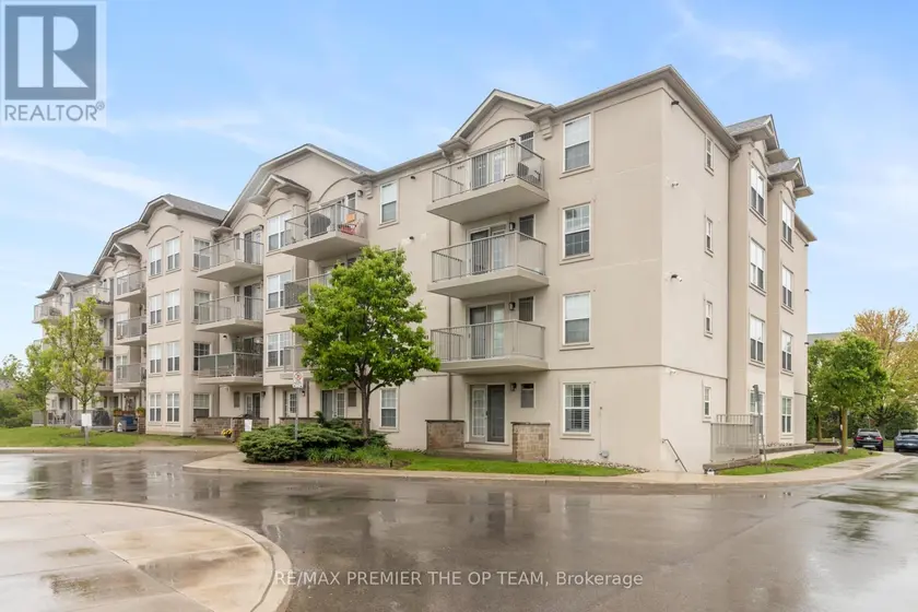 Apartment at 404 - 1440 BISHOPS GATE, Oakville